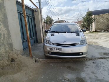 ilkin odenis 500 azn olan kredit masinlar: Toyota Prius: 1.5 l | 2008 il Hetçbek