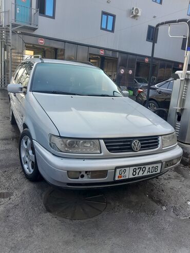 Volkswagen: Volkswagen Passat: 1995 г., 2 л, Механика, Бензин, Универсал