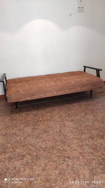 мебель мягкая бу: Кровать, Б/у