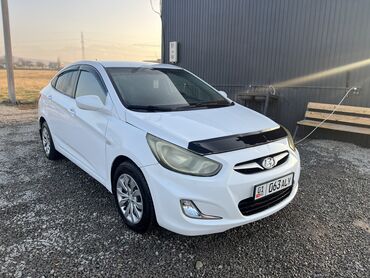 Hyundai: Hyundai Solaris: 2013 г., 1.6 л, Автомат, Бензин, Седан