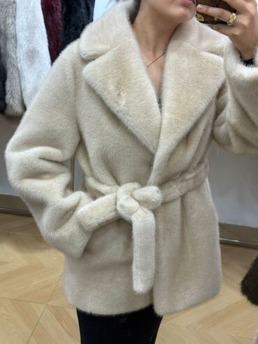 шубу из искусственного меха: Шуба с ремешком
Под норка
Размер- М/Л