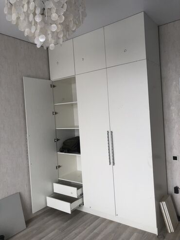 шкаф массив дерева: Кийим салуучу шкаф, Түз