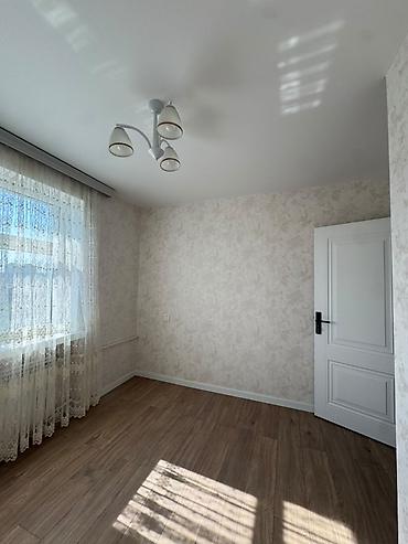 emlak agentliyi: Bakı, Bakıxanov qəs., 3 otaqlı, Köhnə tikili, 60 kv. m — 5