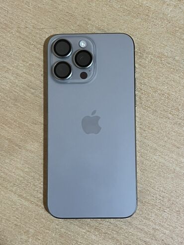 телефону айфон: IPhone 15 Pro Max, Natural Titanium, Коргоочу айнек, 88 %