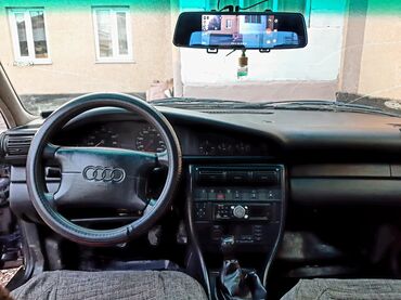 с4 2 6: Audi A6: 1993 г., 2.6 л, Механика, Газ, Универсал