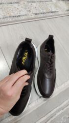 Кроссовки и спортивная обувь: Мужские кроссовки, 43, Новый, цвет - Черный, Платная доставка — 15