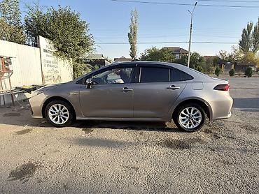 скупка котализатор: Toyota Corolla: 2020 г., Автомат, Гибрид, Седан — 1