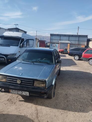 машина карасуу: Volkswagen Jetta: 1.8 л, Механика, Бензин, Седан