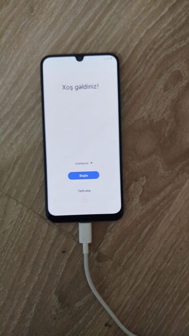 telefon a50: Samsung Galaxy A50, rəng - Ağ