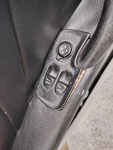 Ostalo: Alfa Romeo GT kompletan auto u delovima kod boje 651. Alfa Romeo GT — 23