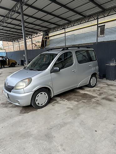 Продажа авто: Toyota Yaris Verso: 2000 г., Механика — 1