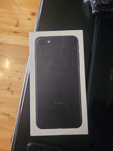 Apple iPhone: IPhone 7, 32 GB, Qara, Barmaq izi — 6