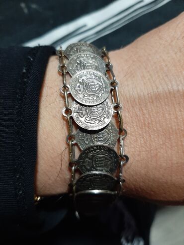 Narukvice: Narukvica napravlena od novcica 5 centi San Marino iz godine 1936 na lalafo.rs — 1 Narukvice: Narukvica napravlena od novcica 5 centi San Marino iz godine 1936 — 1