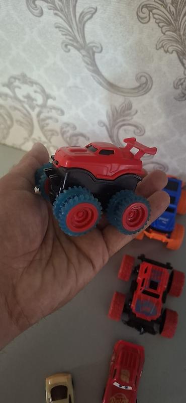 hot wheels oyuncaq dəsti: Uşaq üçün oyuncaq maşınlar dəsti - 6 ədəd kiçik oyuncaq maşın: 2 ədəd — 3