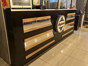 bar stolu: Meyhanə üçün bar/ kassalı resepsiyon stendi - Dizayn: Ön paneldə — 2