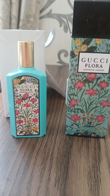 Ətriyyat: Gucci Flora. куплены за 250 азн,не пользовались,120 азн продаю