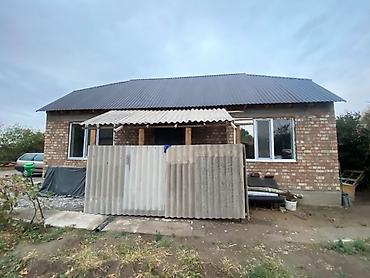 Дом из кирпича с участком.5соток прошу 450.000$ торг есть срочно at lalafo.kg Дом из кирпича с участком.5соток прошу 450.000$ торг есть срочно