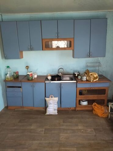продаю мебель для салона: Ашкана гарнитуру, Колдонулган, түсү - Кара, Өзү алып кетүү