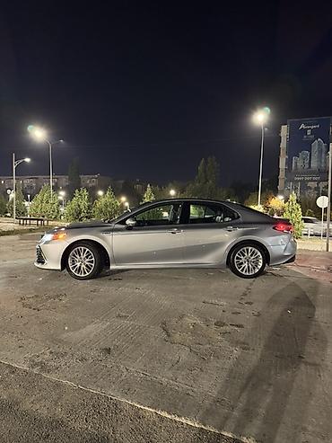 Toyota: Toyota Camry: 2020 г., 2.5 л, Автомат, Гибрид, Седан — 2