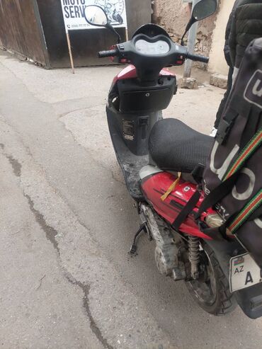 Mopedlər,skuterlər: - moped, 150 sm3, 2012 il, 21000 km
