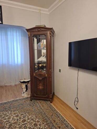 islenmis vitrin polkalar: İşlənmiş, Açılan, 1 qapı Düz dolab, Servant
