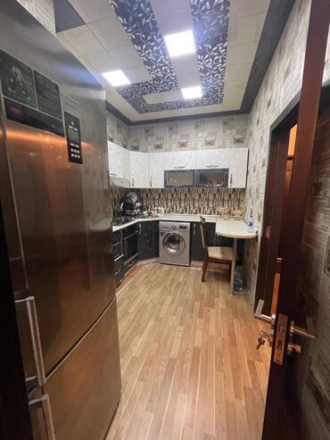 Uzunmüddətli kirayə mənzillər: Nizami Rayonu Qara Qarayev Metrosu 2 otaq. Mərtəbə - 20/15 Otaq sayı — 8