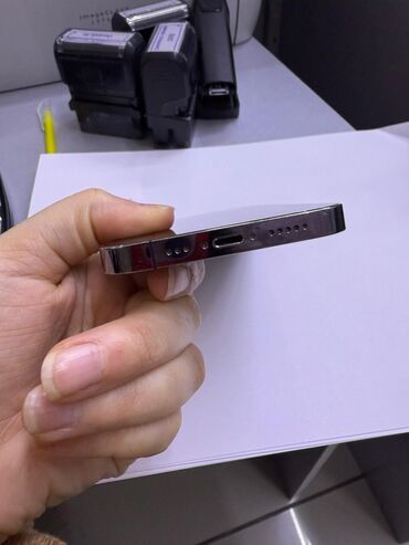 Apple iPhone: IPhone 14 Pro, 256 GB, Deep Purple, Simsiz şarj, Face ID, Sənədlərlə — 10