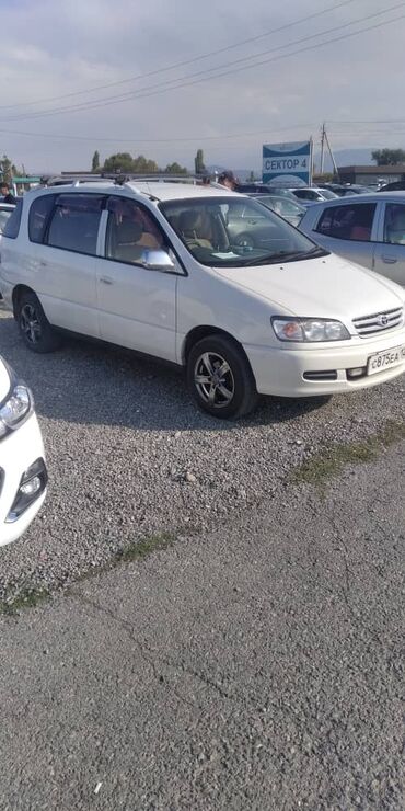 Toyota: Toyota Ipsum: 2000 г., 2 л, Автомат, Бензин, Минивэн