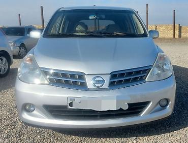 Nissan: Nissan Tiida hatchback - Kuzov: 5 qapılı hatchback, gümüşü rəng - — 1