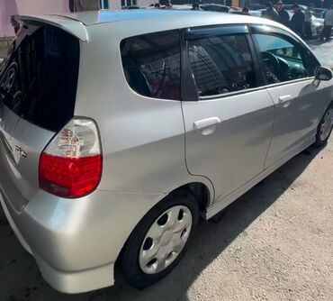 машина морнинг: Honda Fit: 2003 г., 1.3 л, Автомат, Бензин