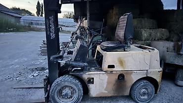 Погрузчик, Toyota, Колесный, Вилочный — 1