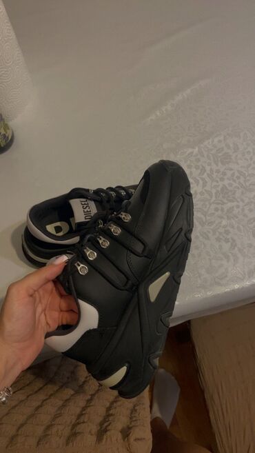 Women's Sneakers and athletic shoes: Diesel, 40, bоја - Crna — 10