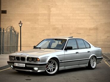 BMW: BMW 5 series: 1990 г., 2.5 л, Механика, Бензин, Седан