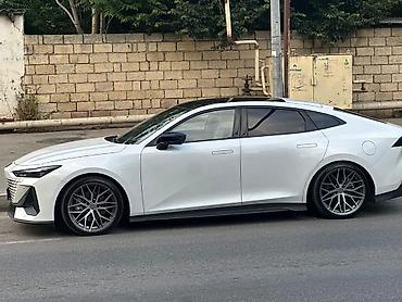 Changan: Changan Uni-V: 1.5 l | 2023 il 82000 km Sedan — 4