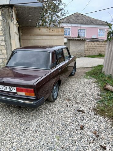 VAZ (LADA): VAZ 2107 sedan 700 manatlıq 4 kalonka - Kuzov: 4 qapılı sedan, tünd — 2