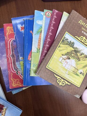 Детские книги: Подборка детских книг и сборников сказок. Продаю каждый по 50 сом — 2