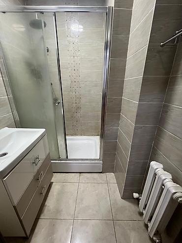 квартира 2 к: Продаётся полноценная 2-х комнатная квартира 80м². Душ и туалет — 5