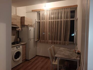1 комнатные квартиры в баку: 📍 Kirayə verilir – 1 otaqlı yeni tikili, 45 m² – Yasamal q. 📌 Ünvan