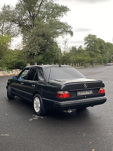 mitsubishi pajero arxa stop: Mercedes-Benz W124: 2.3 l | 1988 il Sedan — 5