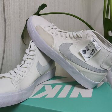 Kia: Nike SB Blazer Court MID Premium, originaldır
Yenidir