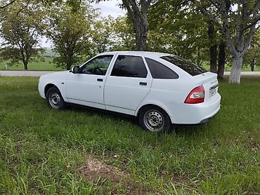 VAZ (LADA): Lada Priora hatchback – ağ rəng, kondisionerli. Xüsusiyyətlər və — 13