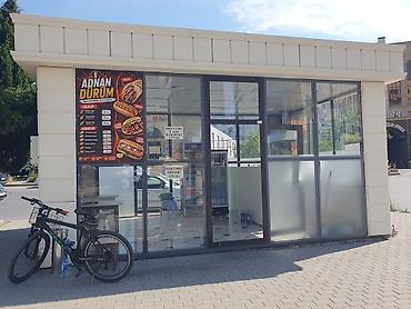döner yeri: Adnan Dürüm – dönər və isti sendviçlər Menyu (şəkildəki lövhəyə — 1