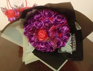 Hədiyyələr: Lentdən solmayan güllər bənövşəyi rəngli, 21 ədədli gül buketi 14 -da lalafo.az — 2 Hədiyyələr: Lentdən solmayan güllər bənövşəyi rəngli, 21 ədədli gül buketi 14 — 2