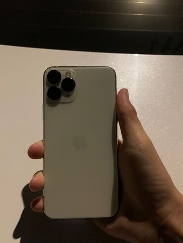 продать айфон 12: IPhone 11 Pro, Серебристый, Чехол