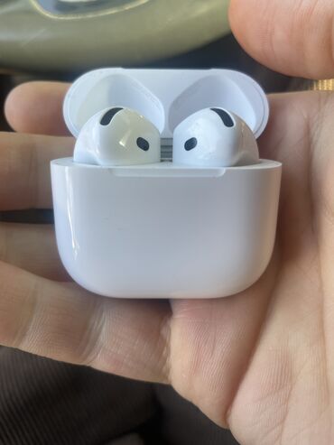 Наушники: Срочно продам airpods 4 оригинал