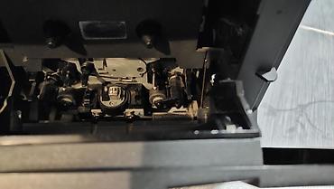 Другая аудиотехника: Только сам центр без колонок, аукс работает, радио работает, сд — 17