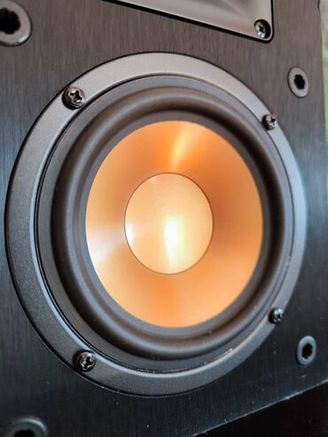 Zvučnici i stereo sistemi: Klipsch R-14M Bookshelf Zvučnici Opis: Klipsch R-14M kompaktni — 6