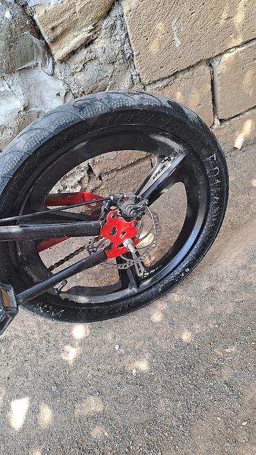 velosiped enduro: BMX tipli velosiped - Rəng: qara-qırmızı - Korpus: qısa BMX üslubunda — 2