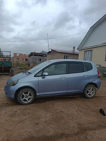 Продажа авто: Honda Fit: 2002 г., 1.3 л, Автомат, Бензин, Хэтчбэк — 3