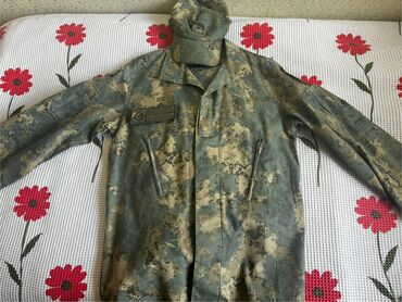 Пиджаки: Məhsul: Hərbi üslubda kamuflyaj gödəkçə və papaq dəsti Təsvir: -